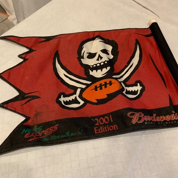 Vintage Tampa Bay Buccaneers Budweiser Hess Express 2001 Car Mount Flag - Picture 9 of 16